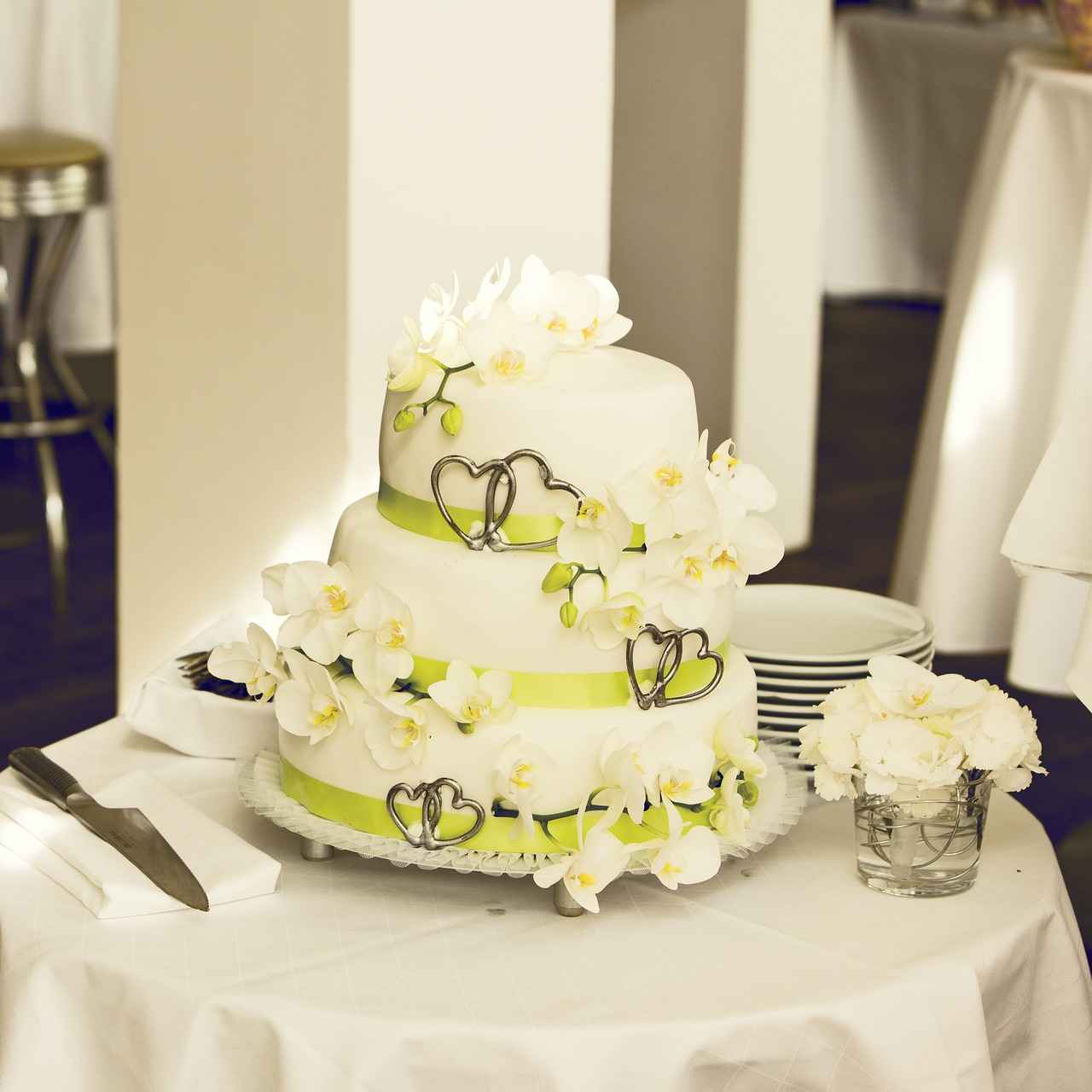 Preparing the Cake for Decoration